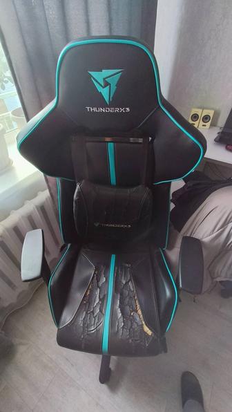 Продам игровое кресло