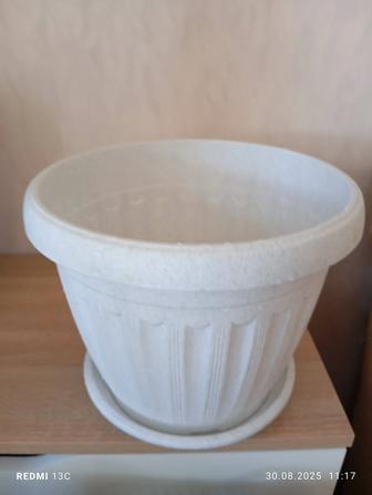 Продам напольные горшки 10 литров