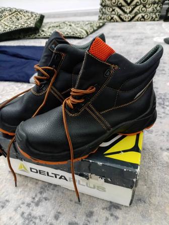 Спец ботинка