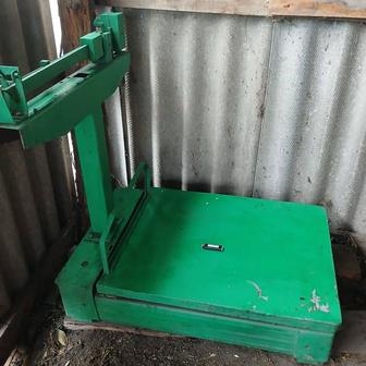 ПРОДАЮТСЯ ПРОМЫШЛЕННЫЕ ВЕСЫ 500 кг ( полутонник) -- надежные, точные