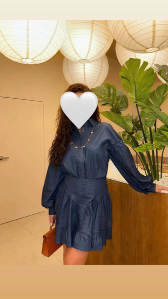 Женская двойка с короткой юбкой