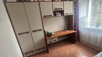 Продам гарнитур для детской