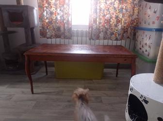 Продам деревянный журнальный стол