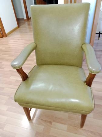 Продам советское большое кресло в хорошем состоянии.
