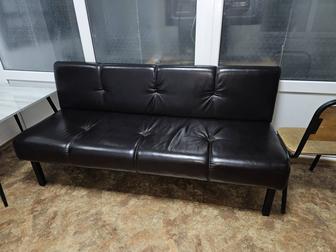 Продам офисный диван (банкетка)