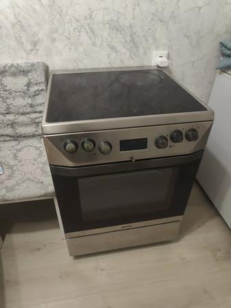 Продам электроплиту 60/60/68 в хорошем состоянии