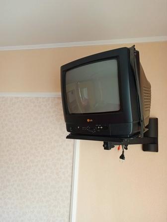 Телевизор 37 диагональ