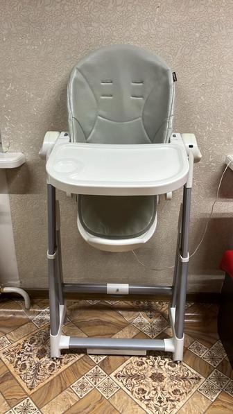 Детский стулчик для кормления