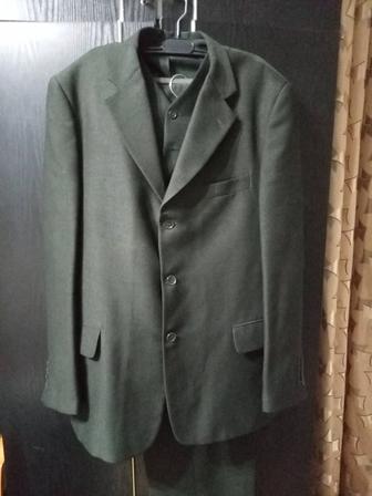 Продам костюм тройка