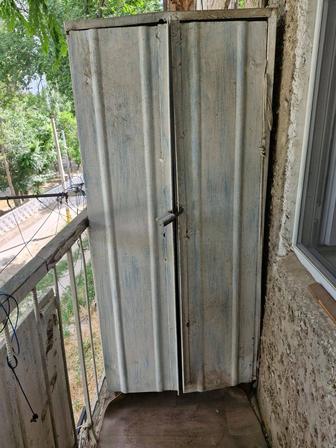 Продаем железный сейф