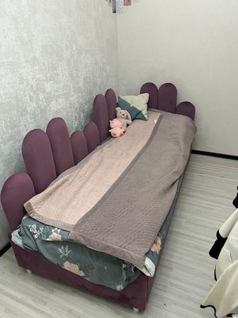 Продам красивую кровать