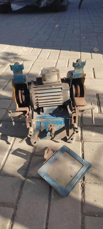 Наждак для слесарных работ