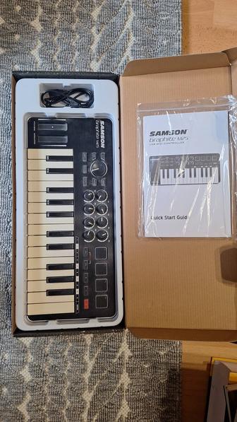 MIDI-клавиатура Samson Graphite M25