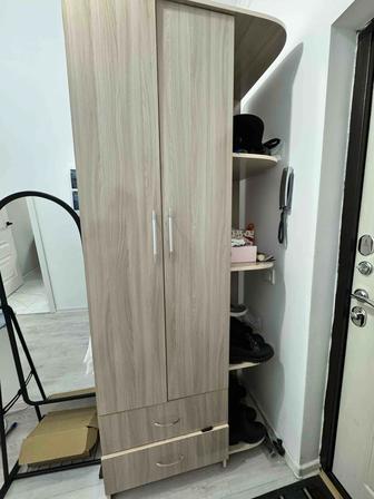 Шкаф и полка