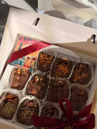 Финики в шоколаде