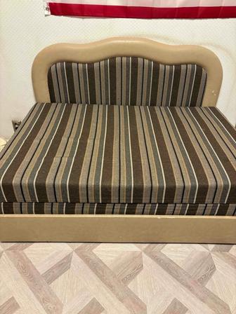 Отдам даром диван-софу