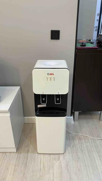 Диспенсер для воды, кулер для воды