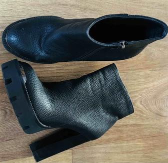 Продам шикарные ботильоны