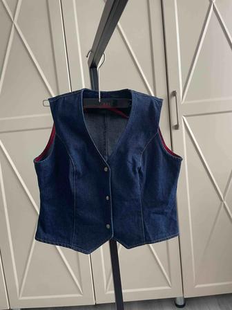 Джинсовый комбинезон 2 в 1 (жилетка и джинсы),