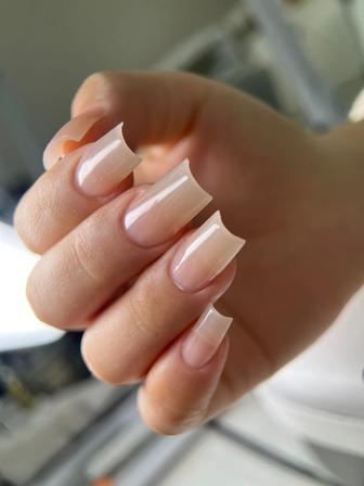 Маникюр и педикюр