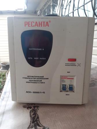 Продам стабилизатор напряжения Ресанта