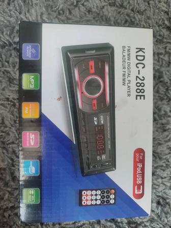 Продается автомобильная магнитола KDC-288E