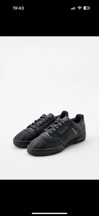 Кроссовки Yeezy