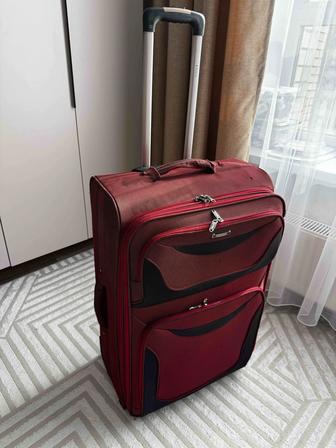 Продам большой чемодан!