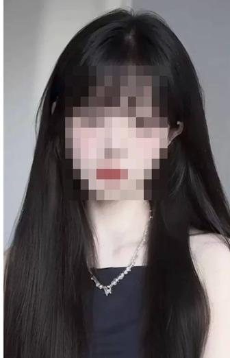 Парик черный, длинный, с челкой, на каждый день