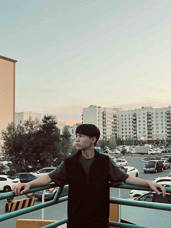Официант / официантка