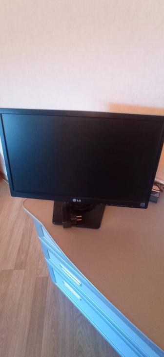 Продам монитор LG,б/у , недорого