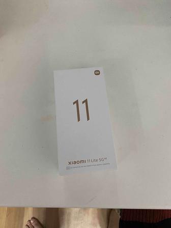 Продам смартфон Xiaomi 11 Lite 5G