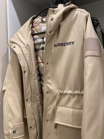 Продам женскую парку BURBERRY