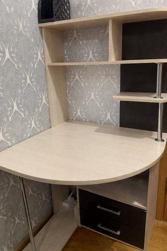 Продам стол