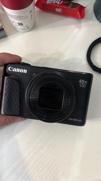 Canon Power Shot SX740HS