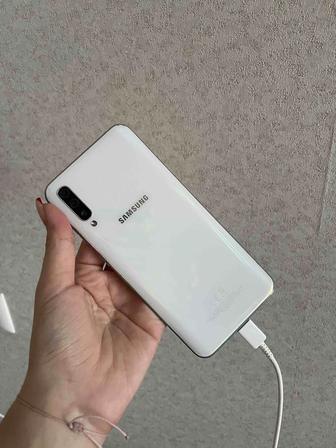 Samsung A50