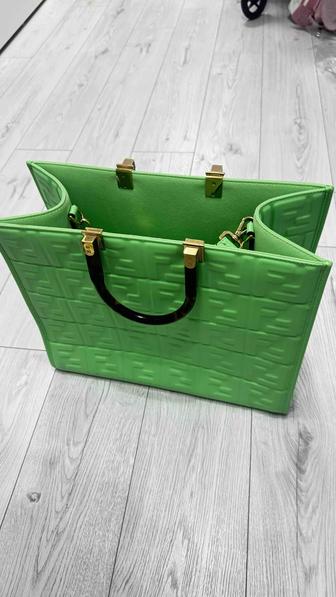 Продам сумка Fendi