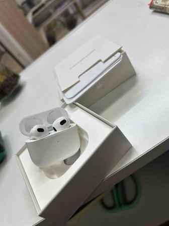 AirPods 3