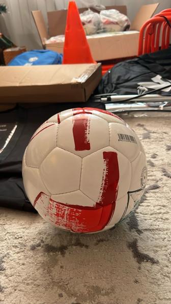 Футбольный инвентарь