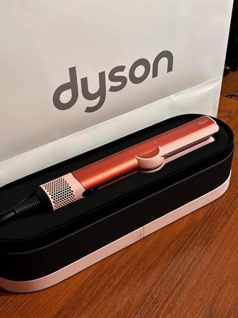 Продам Дайсон фен- утюжок новый в упаковке 240000тг, подарили не пользуюсь