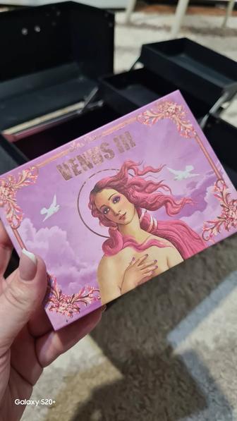 Продам тени Lime Crime Venus 3