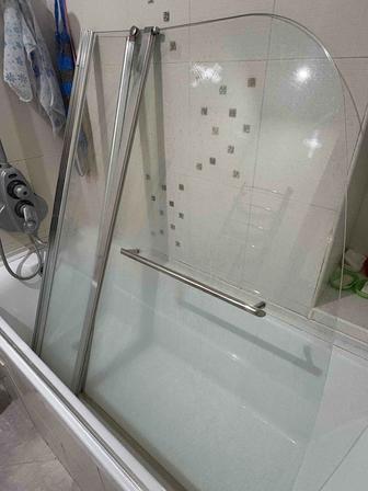 Продам стеклянную перегородку