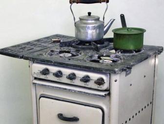 Продам газ плиту