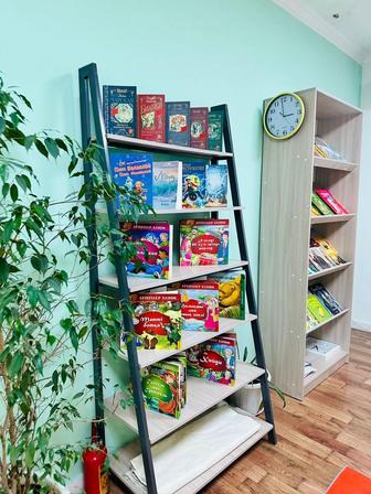 Продам Полка для книг