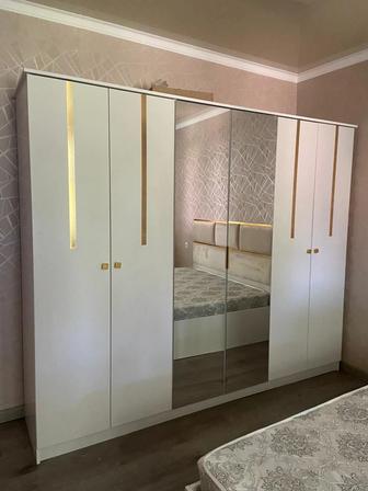 Продам спальную гарнитуру