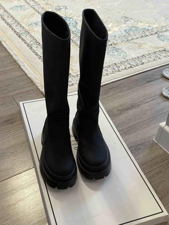 Продам сапоги josiny