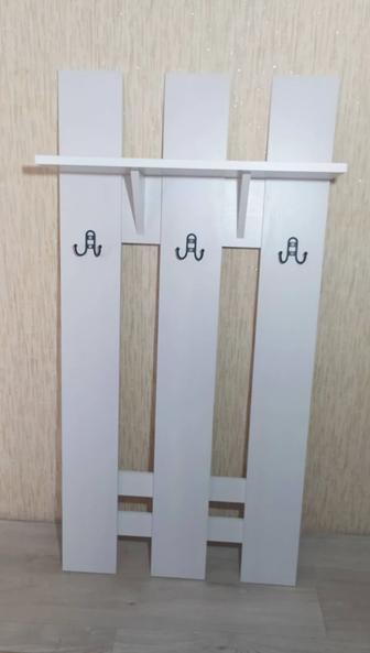 Вешалка в прихожую навесная