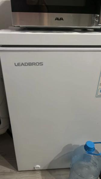 Продам морозильную камеру