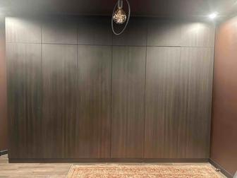 Продам шкаф большой во всю стену