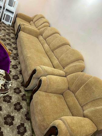Продается диван в гостиную